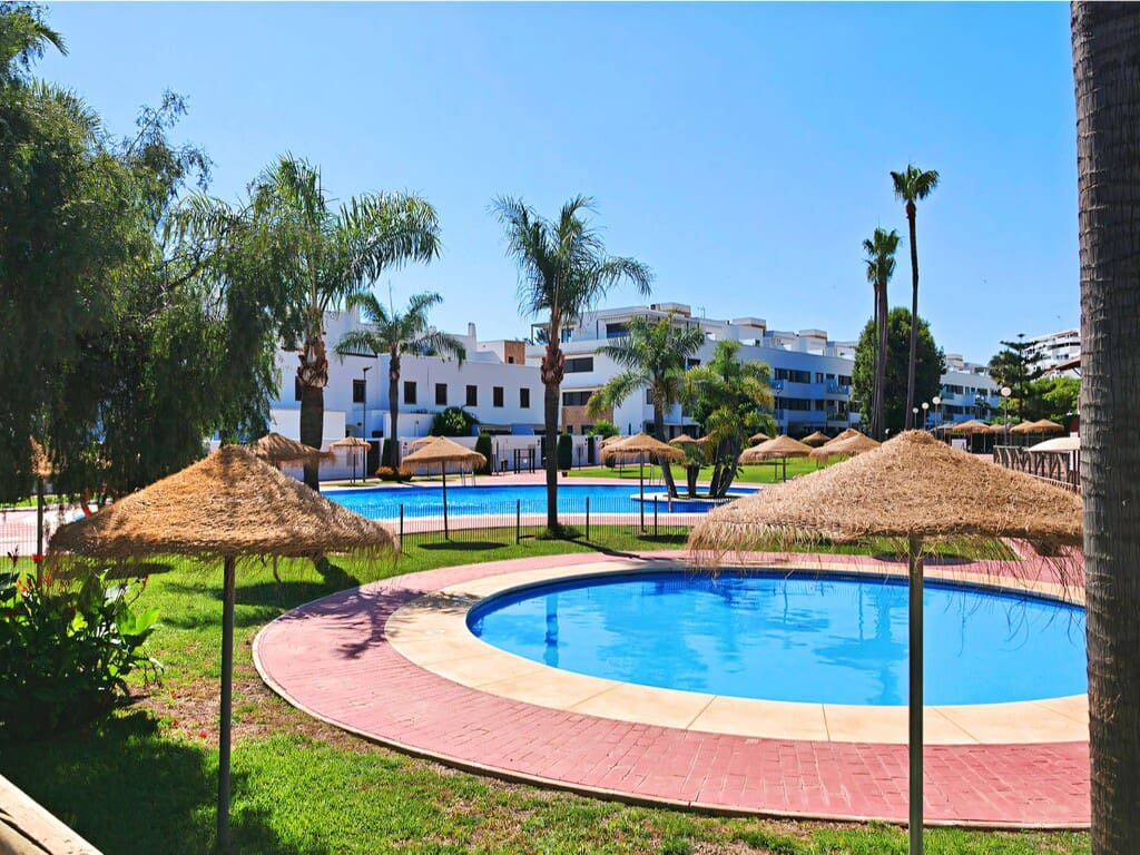 3 soveværelse Lejlighed til salg i La Cala de Mijas med swimmingpool garage - € 615.000 (Ref: 9952002)