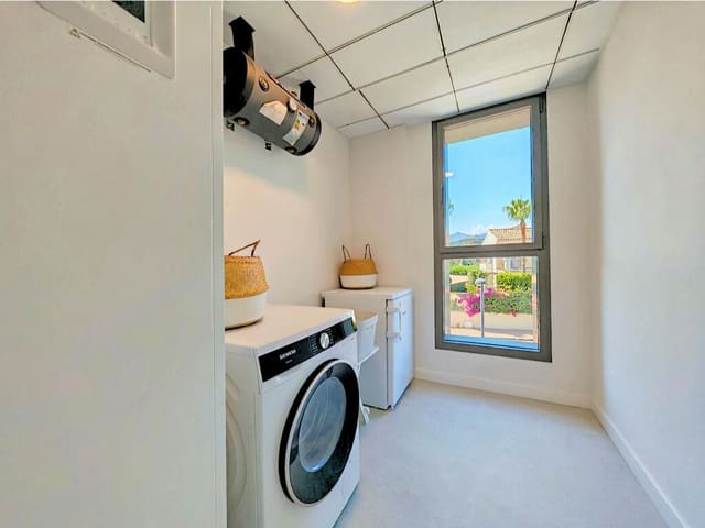 3 slaapkamer Appartement te koop in Selwo, Estepona met zwembad garage - € 1.080.000 (Ref: 9953804)