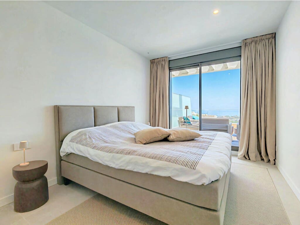 3 slaapkamer Appartement te koop in New Golden Mile met zwembad garage - € 1.080.000 (Ref: 9953804)