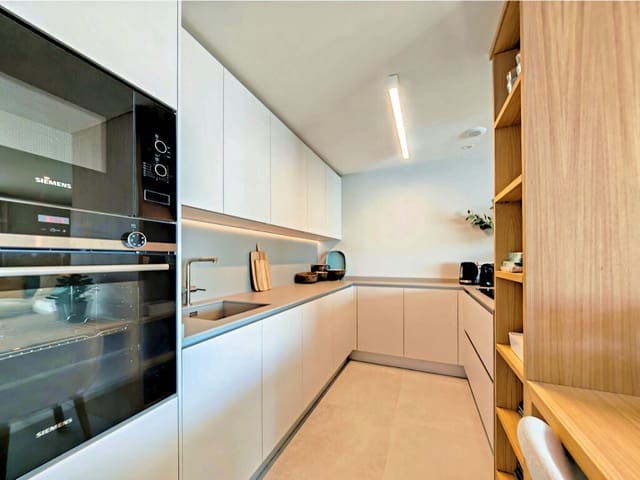 3 slaapkamer Appartement te koop in Selwo, Estepona met zwembad garage - € 1.080.000 (Ref: 9953804)