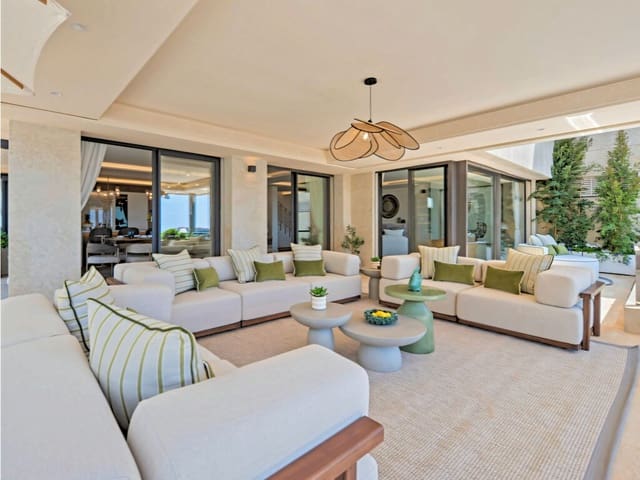 5 soverom Penthouse til salgs i Nueva Andalucia, Marbella med svømmebasseng garasje - € 6 900 000 (Ref: 9954803)
