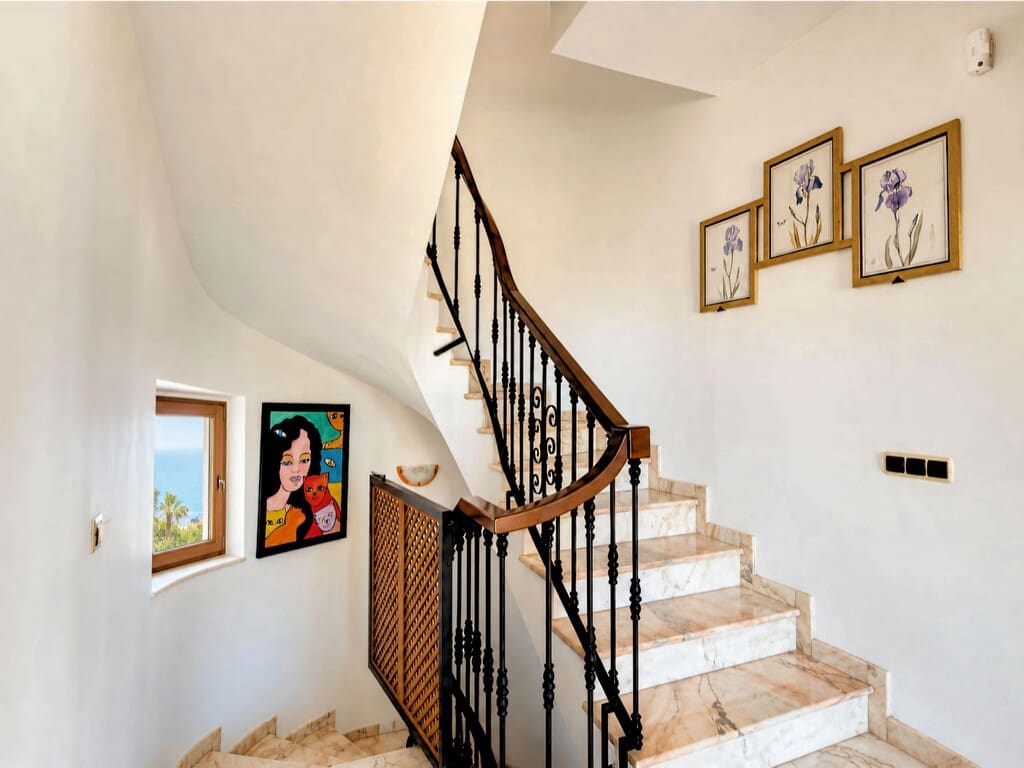 Chalet de 7 habitaciones en Marbella en venta con piscina garaje - 1.695.000 € (Ref: 9955673)
