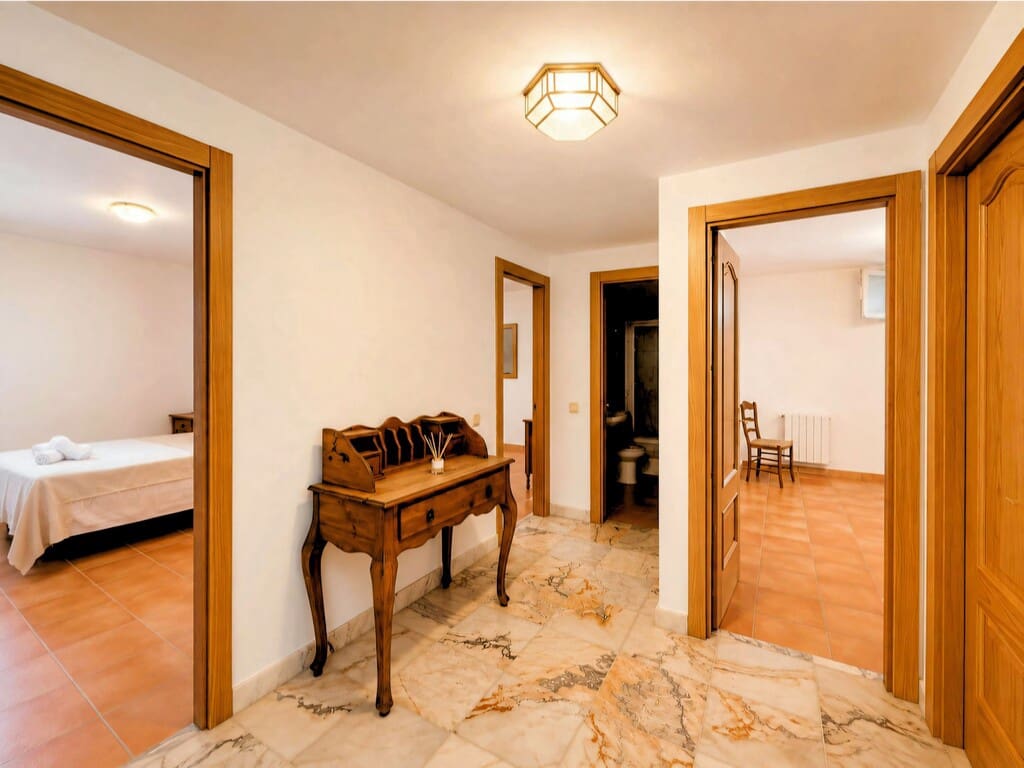 Chalet de 7 habitaciones en Marbella en venta con piscina garaje - 1.695.000 € (Ref: 9955673)