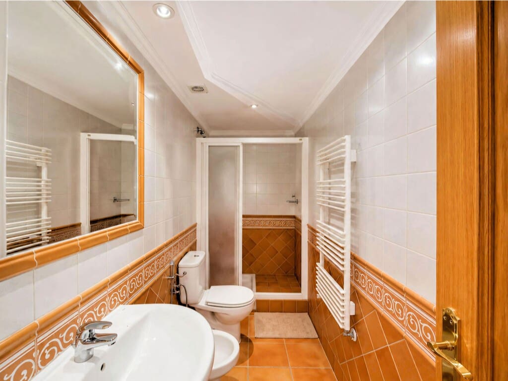 Chalet de 7 habitaciones en Marbella en venta con piscina garaje - 1.695.000 € (Ref: 9955673)