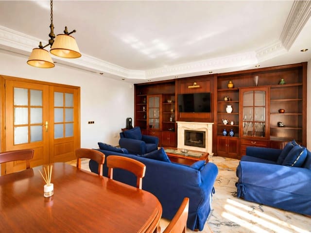 7 bedroom Villa for sale in Marbella with pool garage - € 2,195,000 (Ref: 9955673)