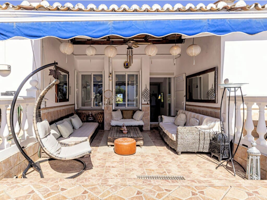 4 soverom Villa til salgs i La Duquesa / Puerto de la Duquesa med svømmebasseng garasje - € 650 000 (Ref: 9959314)