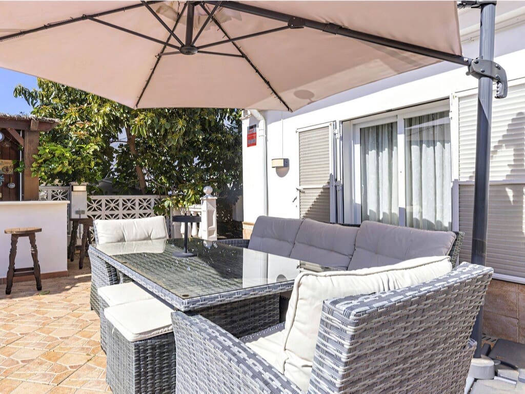 4 soverom Villa til salgs i La Duquesa / Puerto de la Duquesa med svømmebasseng garasje - € 650 000 (Ref: 9959314)