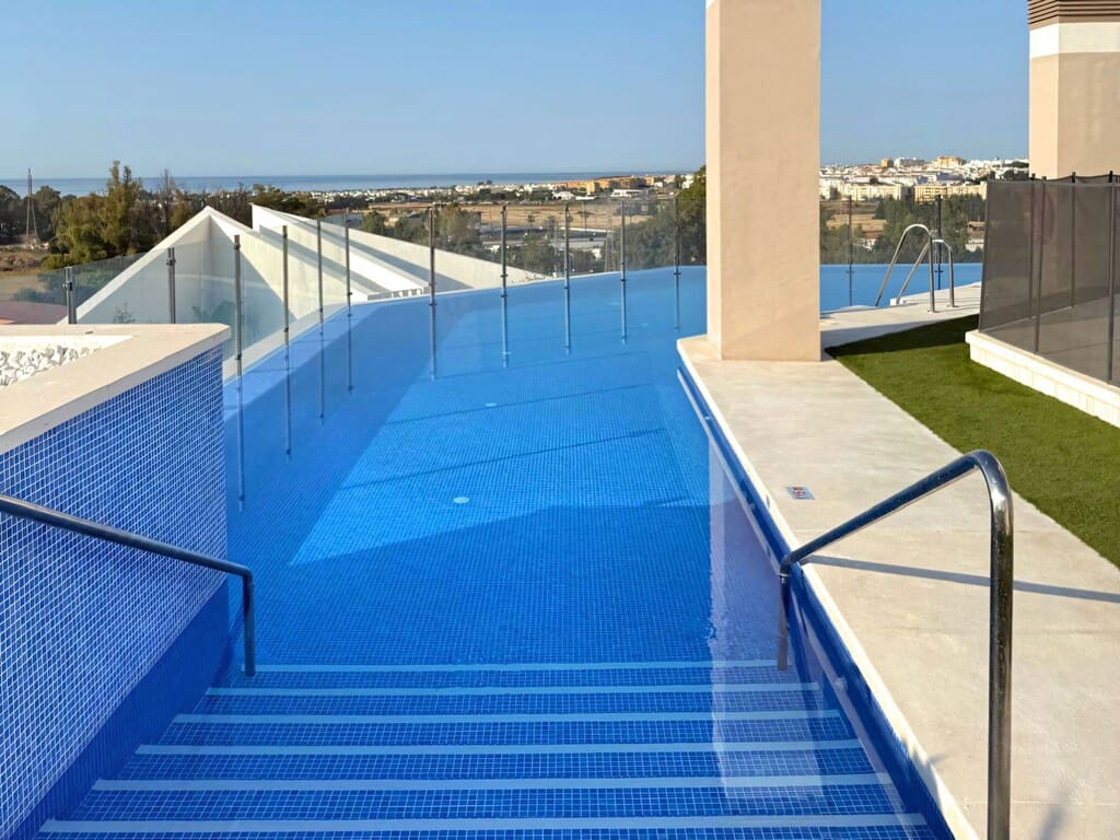 3 camera da letto Appartamento in vendita in Nueva Andalucia con piscina garage - 515.000 € (Rif: 9959315)