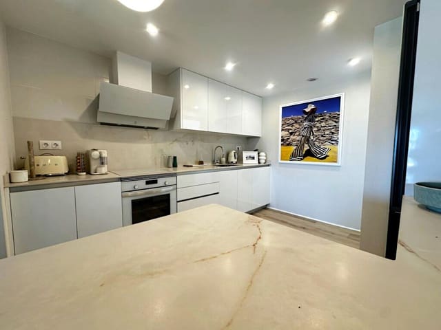 3 sypialnia Apartament na sprzedaż w Nueva Andalucia, Marbella z basenem garażem - 515 000 € (Ref: 9959315)