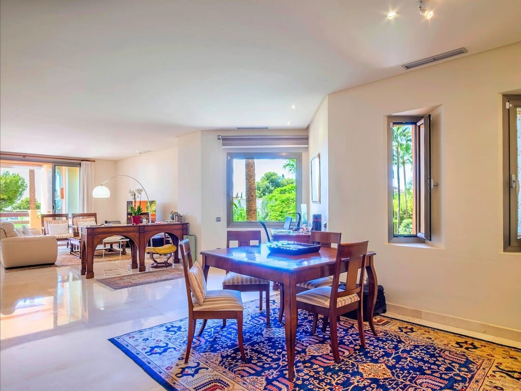 2 chambre Appartement à vendre à Golden Mile avec piscine garage - 1 350 000 € (Ref: 9959317)