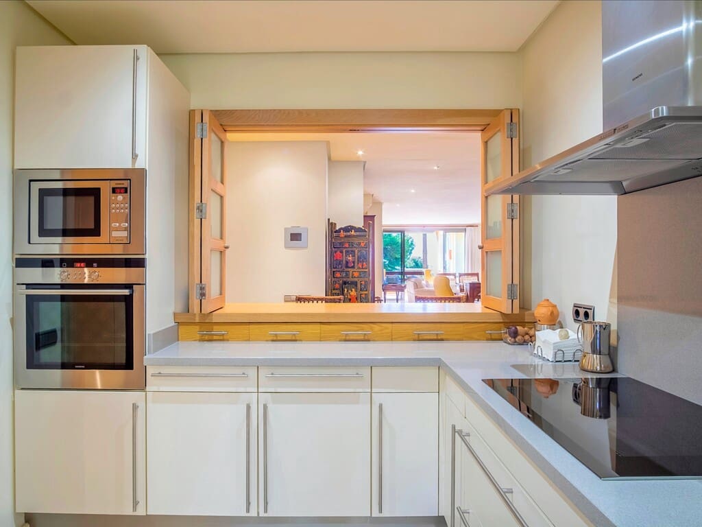 2 chambre Appartement à vendre à Golden Mile avec piscine garage - 1 350 000 € (Ref: 9959317)