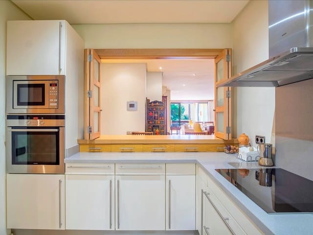 2 soveværelse Lejlighed til salg i Golden Mile, Marbella med swimmingpool garage - € 1.350.000 (Ref: 9959317)