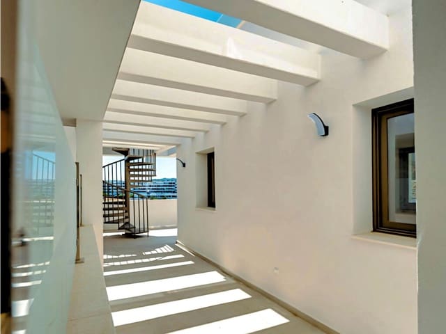 2 slaapkamer Penthouse te koop in Estepona met zwembad garage - € 495.000 (Ref: 9962222)