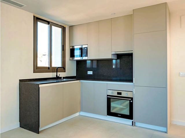 2 slaapkamer Penthouse te koop in Estepona met zwembad garage - € 495.000 (Ref: 9962222)
