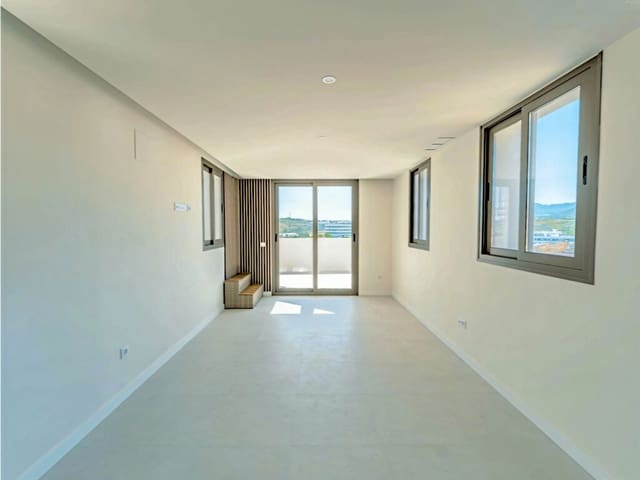 2 slaapkamer Penthouse te koop in Estepona met zwembad garage - € 495.000 (Ref: 9962222)