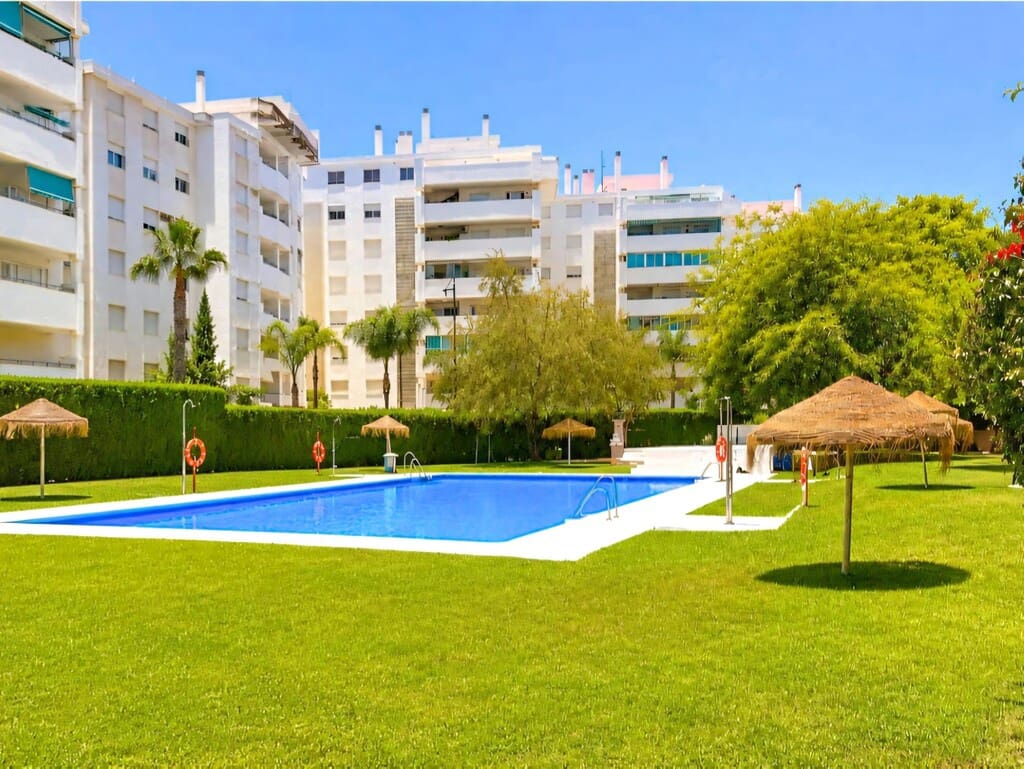 3 soveværelse Lejlighed til salg i Fuengirola med swimmingpool garage - € 457.000 (Ref: 9962223)