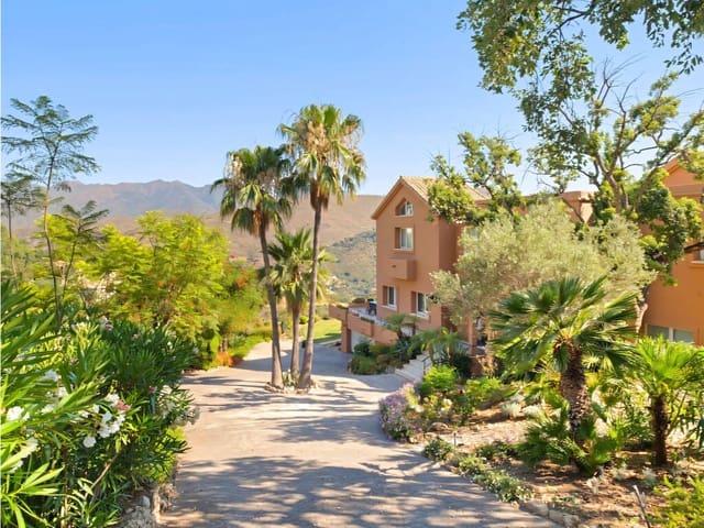 5 slaapkamer Villa te koop in La Mairena, Ojen met zwembad garage - € 2.800.000 (Ref: 9964789)