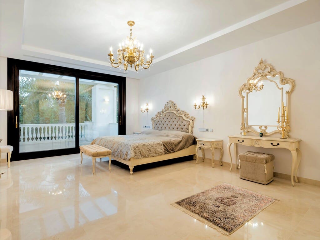 7 soverom Villa til salgs i San Pedro de Alcantara med svømmebasseng garasje - € 4 750 000 (Ref: 9966242)