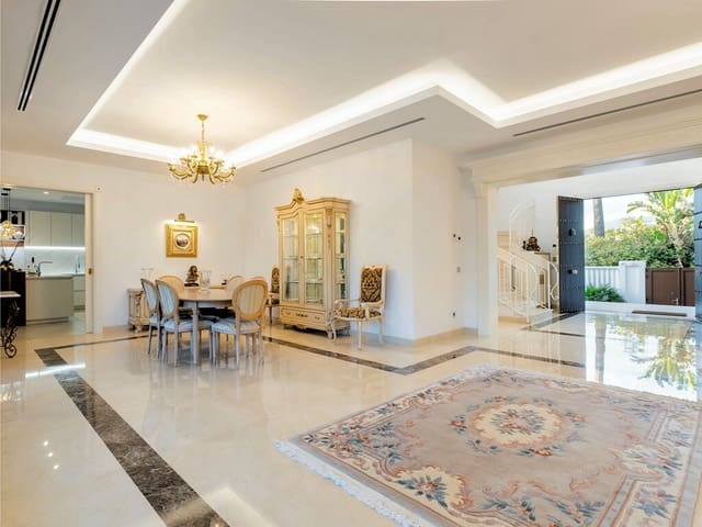 7 soverom Villa til salgs i San Pedro de Alcantara, Marbella med svømmebasseng garasje - € 4 750 000 (Ref: 9966242)