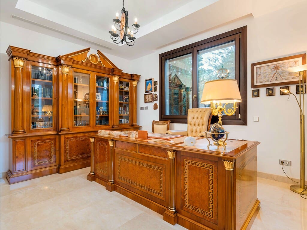 7 soverom Villa til salgs i San Pedro de Alcantara med svømmebasseng garasje - € 4 750 000 (Ref: 9966242)