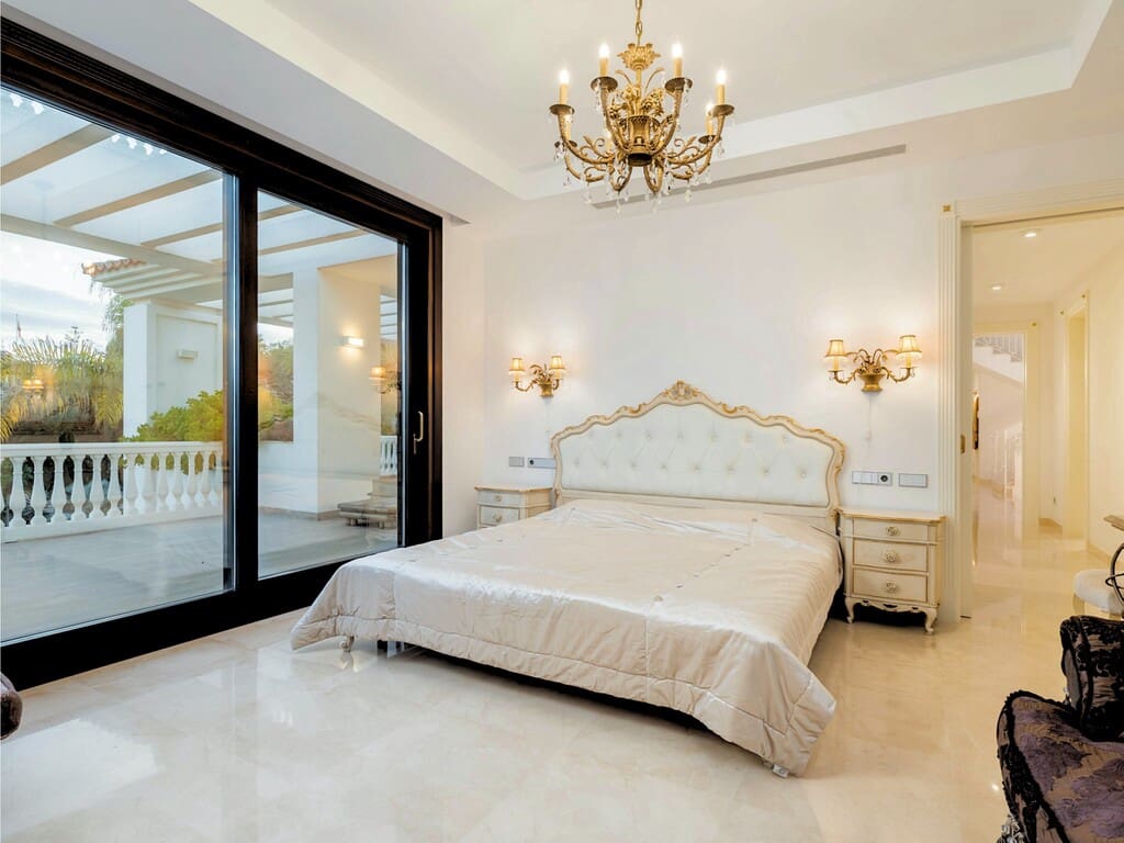 7 soverom Villa til salgs i San Pedro de Alcantara med svømmebasseng garasje - € 4 750 000 (Ref: 9966242)