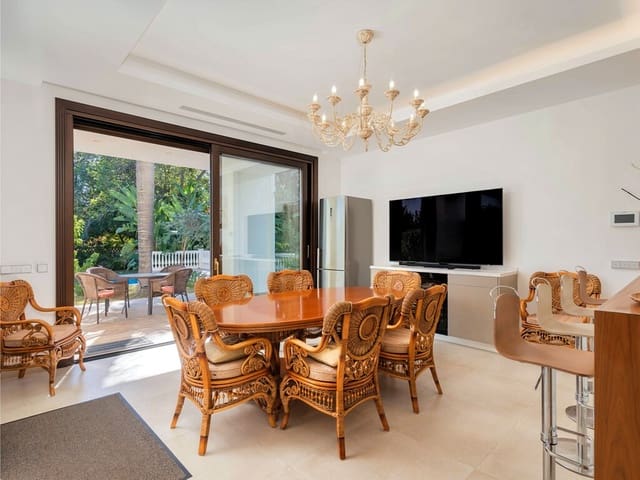 7 soverom Villa til salgs i San Pedro de Alcantara, Marbella med svømmebasseng garasje - € 4 750 000 (Ref: 9966242)