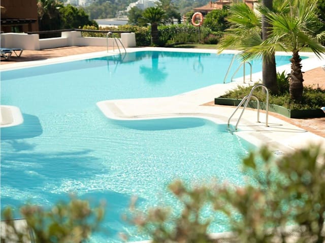 Ático de 3 habitaciones en Benahavís en venta con piscina garaje - 1.650.000 € (Ref: 9967256)
