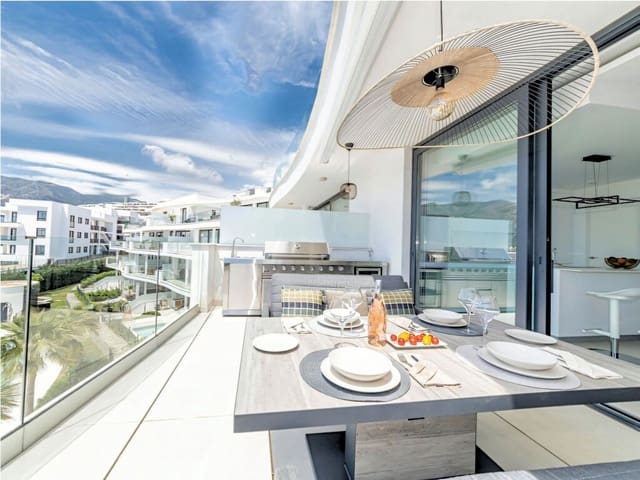 2 soveværelse Lejlighed til salg i Fuengirola med swimmingpool garage - € 570.000 (Ref: 9968092)
