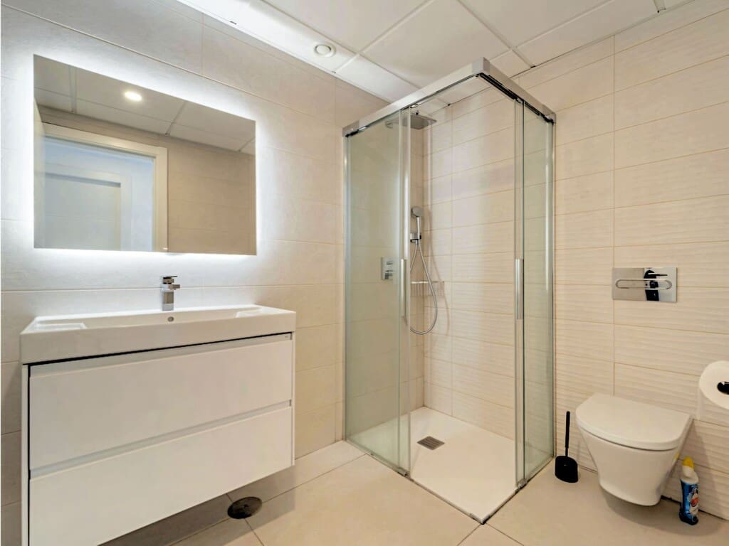3 bedroom Apartment for sale in Elviria with pool garage - € 1,250,000 (Ref: 9969282)