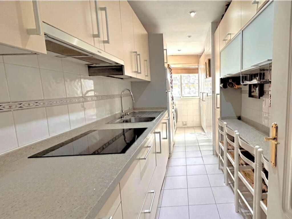 4 Zimmer Penthouse zu verkaufen in Golden Mile mit Pool Garage - 895.000 € (Ref: 9972912)