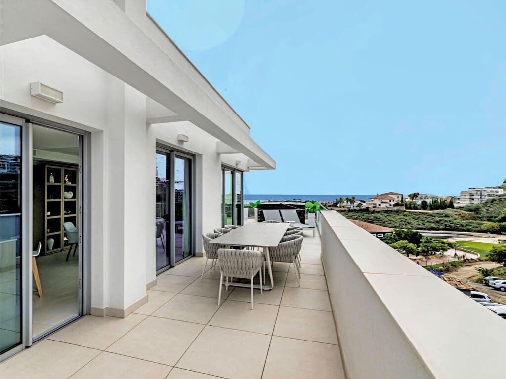 2 sypialnia Penthouse na sprzedaż w La Cala de Mijas z basenem garażem - 895 000 € (Ref: 9972913)