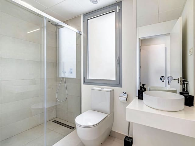 2 soverom Penthouse til salgs i La Cala de Mijas, Mijas med svømmebasseng garasje - € 895 000 (Ref: 9972913)
