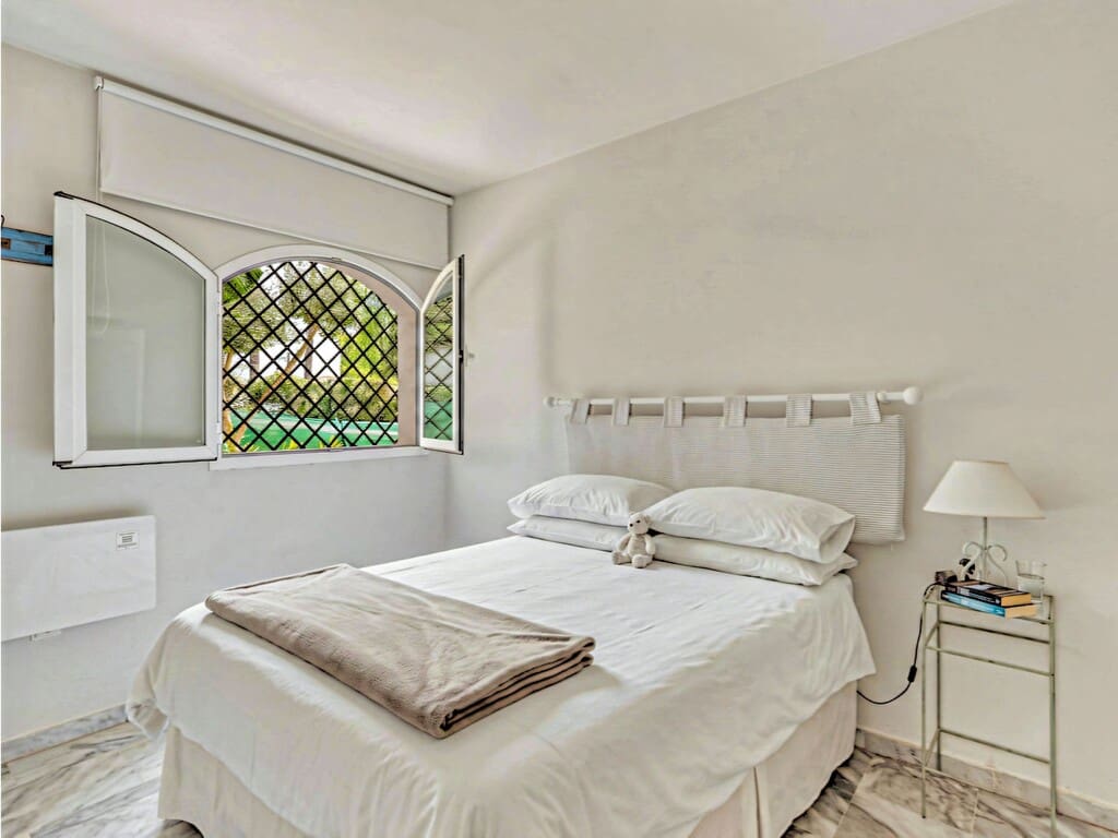 3 soveværelse Lejlighed til salg i Elviria med swimmingpool garage - € 675.000 (Ref: 9974905)