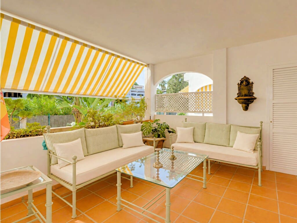 3 soveværelse Lejlighed til salg i Elviria med swimmingpool garage - € 675.000 (Ref: 9974905)