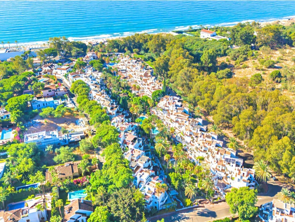 3 soveværelse Lejlighed til salg i Elviria med swimmingpool garage - € 675.000 (Ref: 9974905)