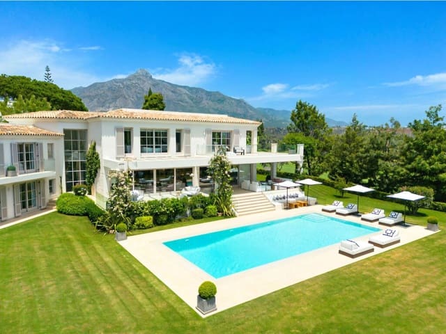 5 soverom Villa til salgs i Nueva Andalucia, Marbella med svømmebasseng garasje - € 9 950 000 (Ref: 9976841)