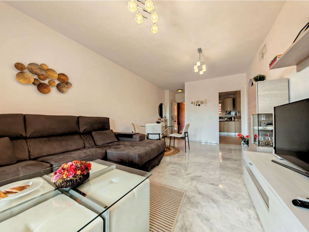 2 Zimmer Apartment zu verkaufen in La Reserva mit Pool Garage - 320.000 € (Ref: 9976842)