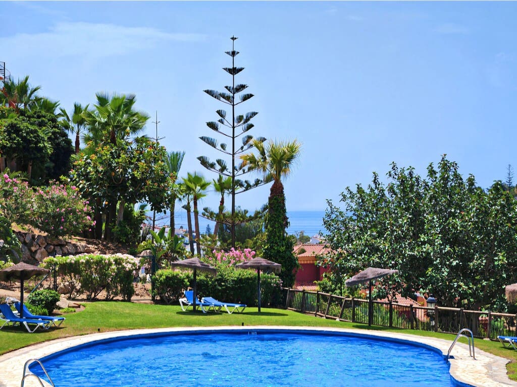 2 Zimmer Apartment zu verkaufen in La Reserva mit Pool Garage - 320.000 € (Ref: 9976842)