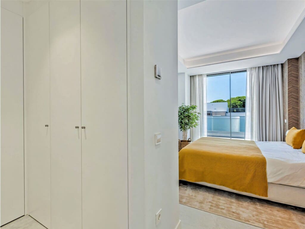 3 soverom Penthouse til salgs i Marbella med svømmebasseng garasje - € 1 495 000 (Ref: 9978410)