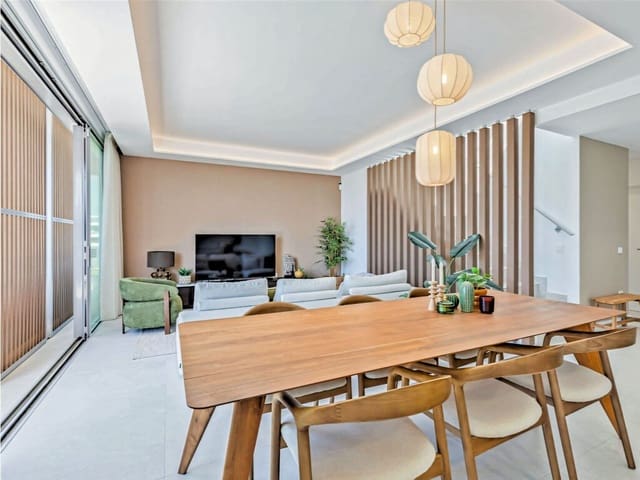 3 soverom Penthouse til salgs i Santa Clara, Marbella med svømmebasseng garasje - € 1 495 000 (Ref: 9978410)