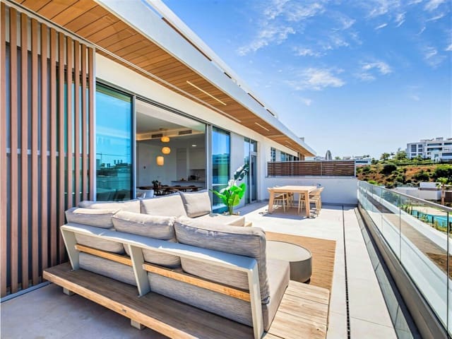 3 soverom Penthouse til salgs i Santa Clara, Marbella med svømmebasseng garasje - € 1 495 000 (Ref: 9978410)