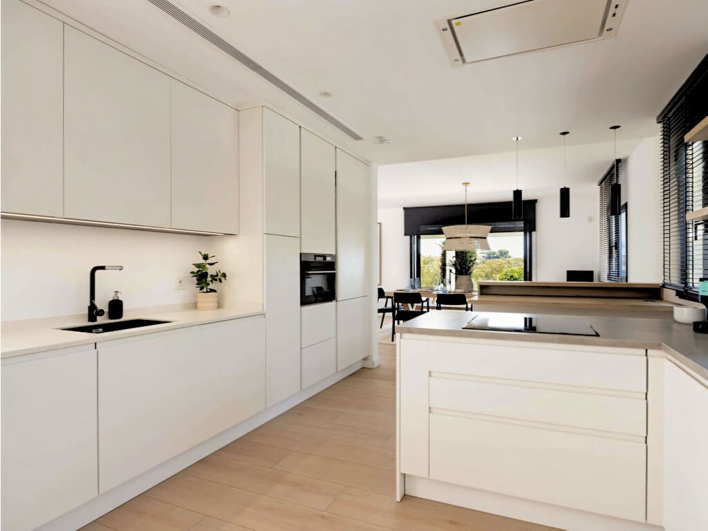 4 soveværelse Villa til salg i Benahavis med swimmingpool garage - € 2.095.000 (Ref: 9978411)