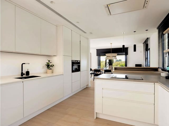 4 sovrum Villa till salu i Benahavís med pool garage - 2 095 000 € (Ref: 9978411)