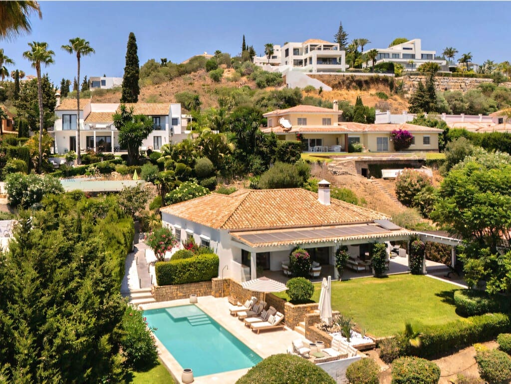4 soveværelse Villa til salg i Benahavis med swimmingpool garage - € 2.095.000 (Ref: 9978411)
