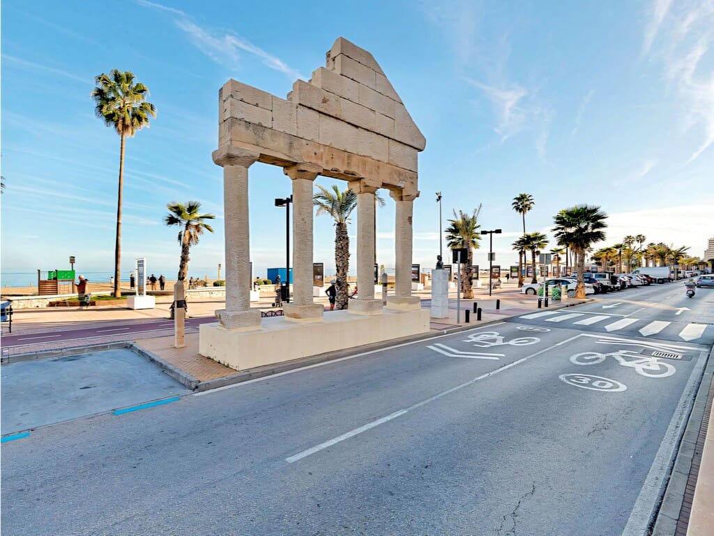 2 soverom Leilighet til salgs i Fuengirola med svømmebasseng - € 479 000 (Ref: 9978412)