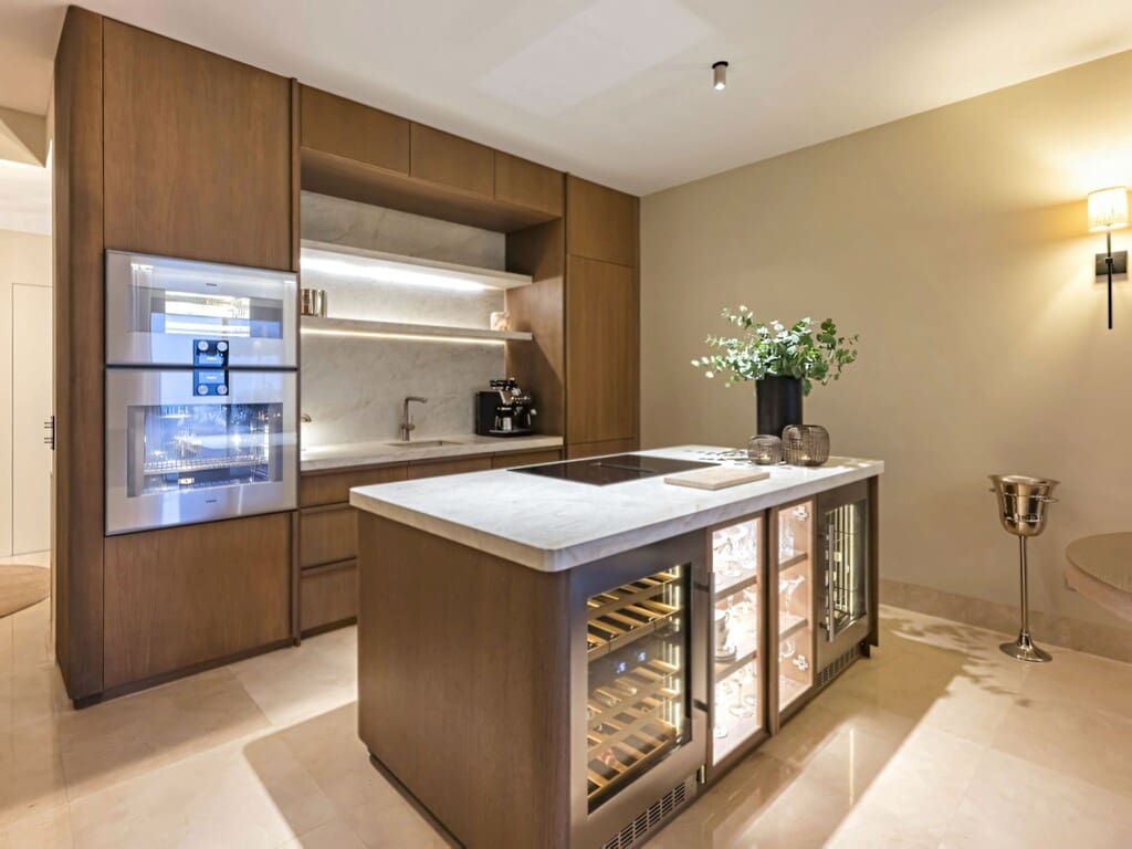 3 sypialnia Penthouse na sprzedaż w La Quinta z basenem garażem - 1 950 000 € (Ref: 9979517)