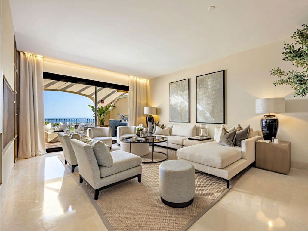 3 sypialnia Penthouse na sprzedaż w La Quinta z basenem garażem - 1 950 000 € (Ref: 9979517)