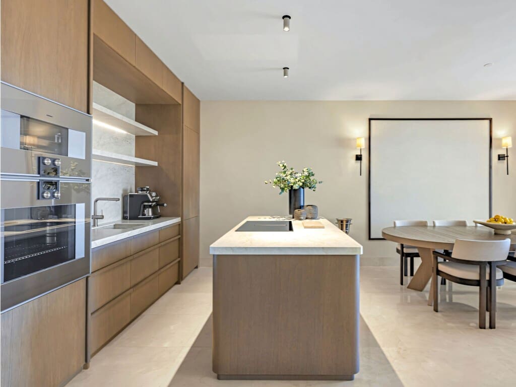 3 sypialnia Penthouse na sprzedaż w La Quinta z basenem garażem - 1 950 000 € (Ref: 9979517)