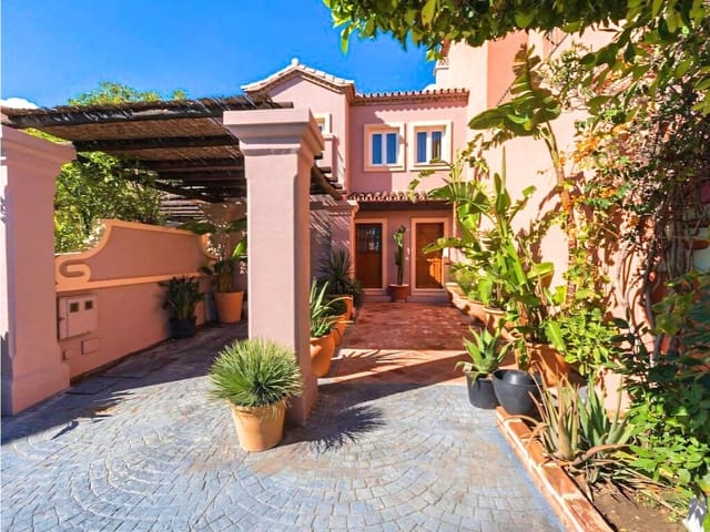 3 soverom Hus til salgs i Monte Halcones, Benahavís med svømmebasseng garasje - € 1 395 000 (Ref: 9980211)