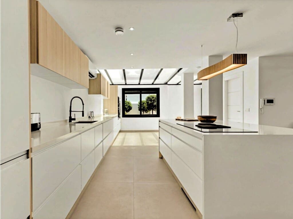 4 bedroom Villa for sale in Nueva Andalucia with pool garage - € 2,990,000 (Ref: 9980212)
